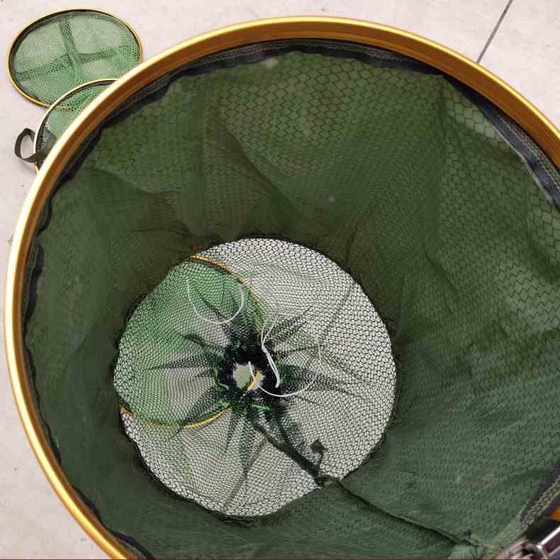 Fishing gear is glued