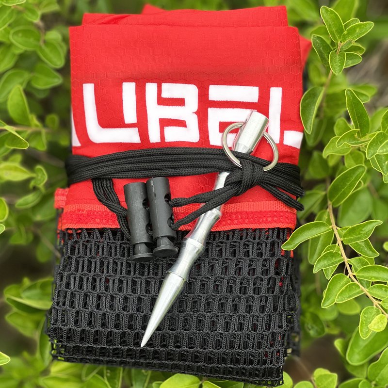 The barley-net Mini-Puller carries a bag and can fold a new one