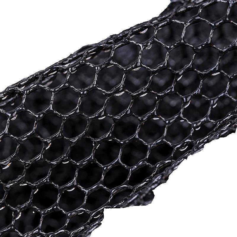 .Set fishing small fish coated with glue and a small-formed fish-protected-form fish bag with a thick dry net