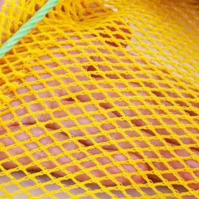 Floating fish for suspended shrimp cages and lobster cages for fishing nets and net eyefish for folding fish