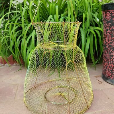 Folding of steel-coated fish nets and fish-coated metal stainless steel-coated fish cages