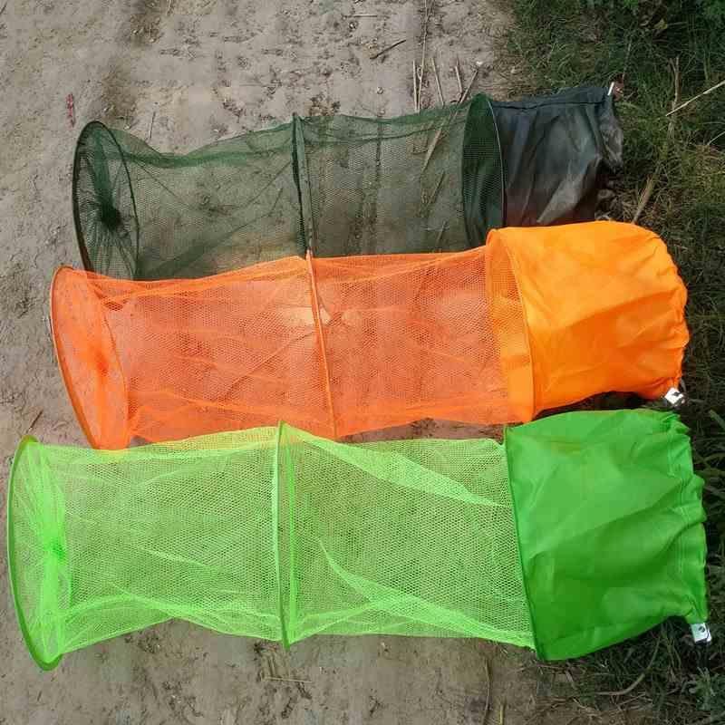 Fish escorts, small-scale fishers, black-pit fishing gear nets, fish-fish racing gear