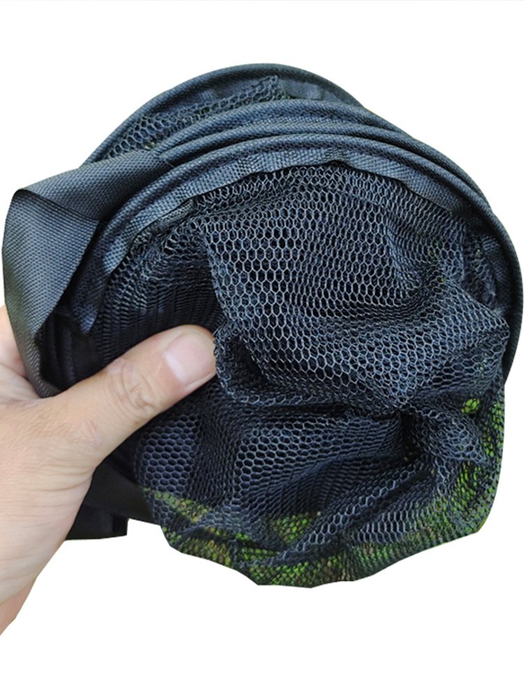 The mini-brook small-fish net folds and carries it with it