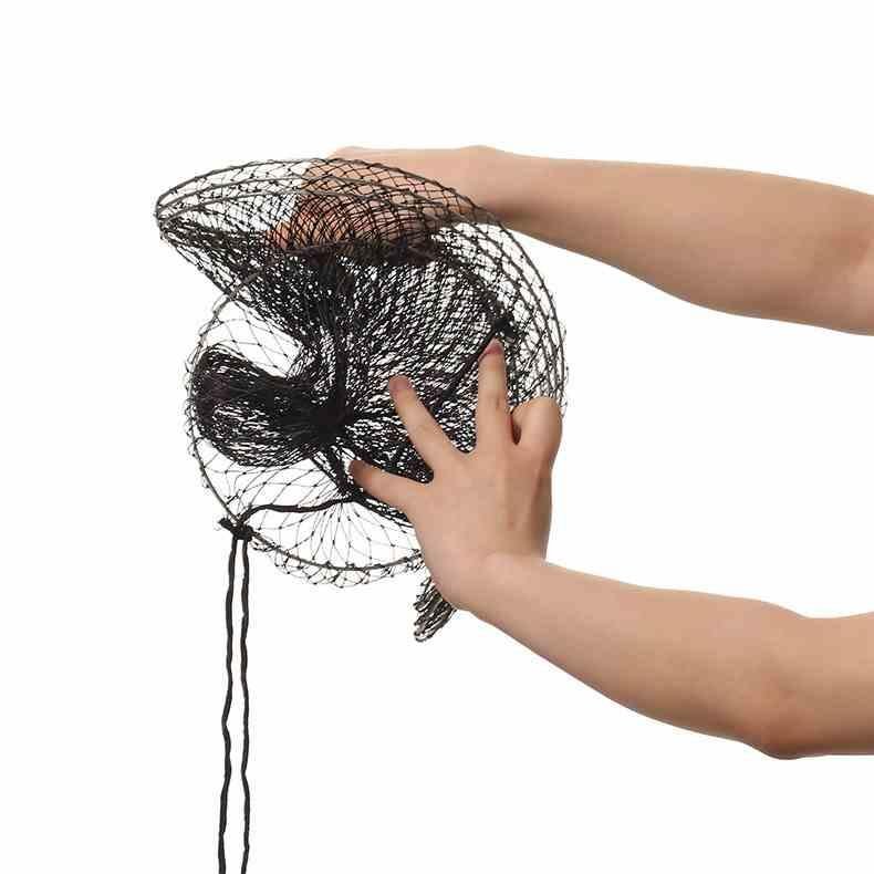 Snack-coated coil of fishing gear, rubber-coated and folded, net-backed, net-covered, fish-pumping