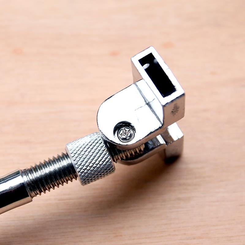 Fish handler stainless steel plug-in
