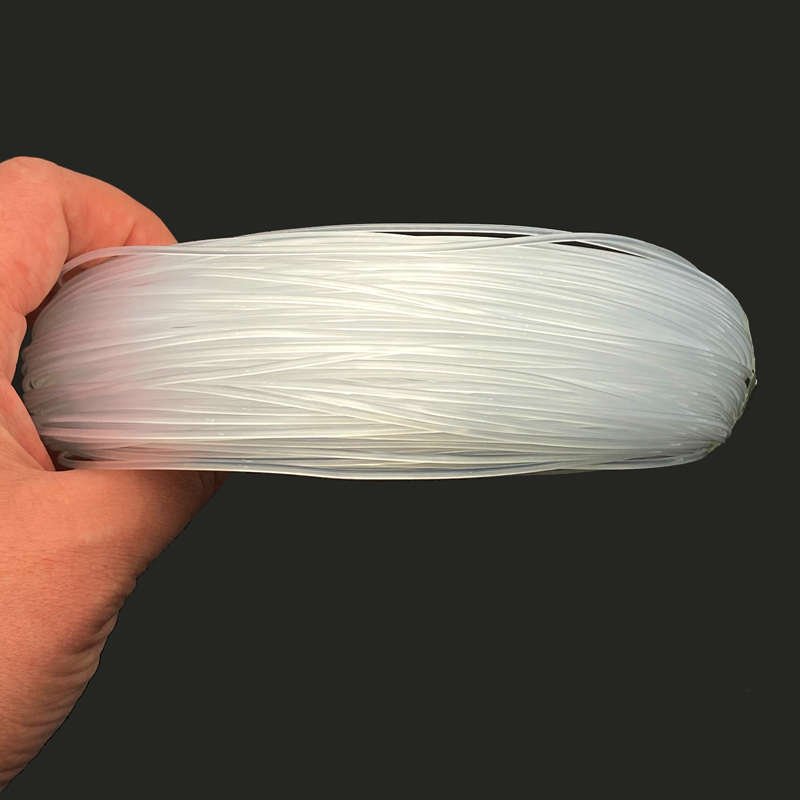 The fishing boat's lined with transparent wire and one-wire-wire line, large number super-coarse nylon