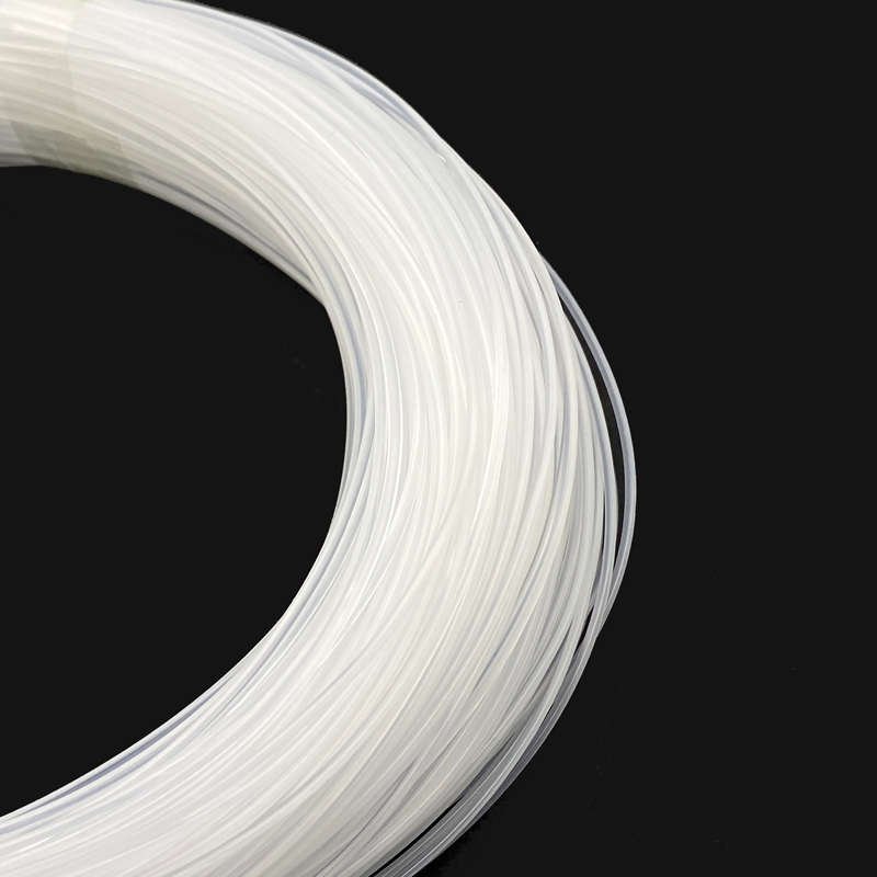 The fishing boat's lined with transparent wire and one-wire-wire line, large number super-coarse nylon