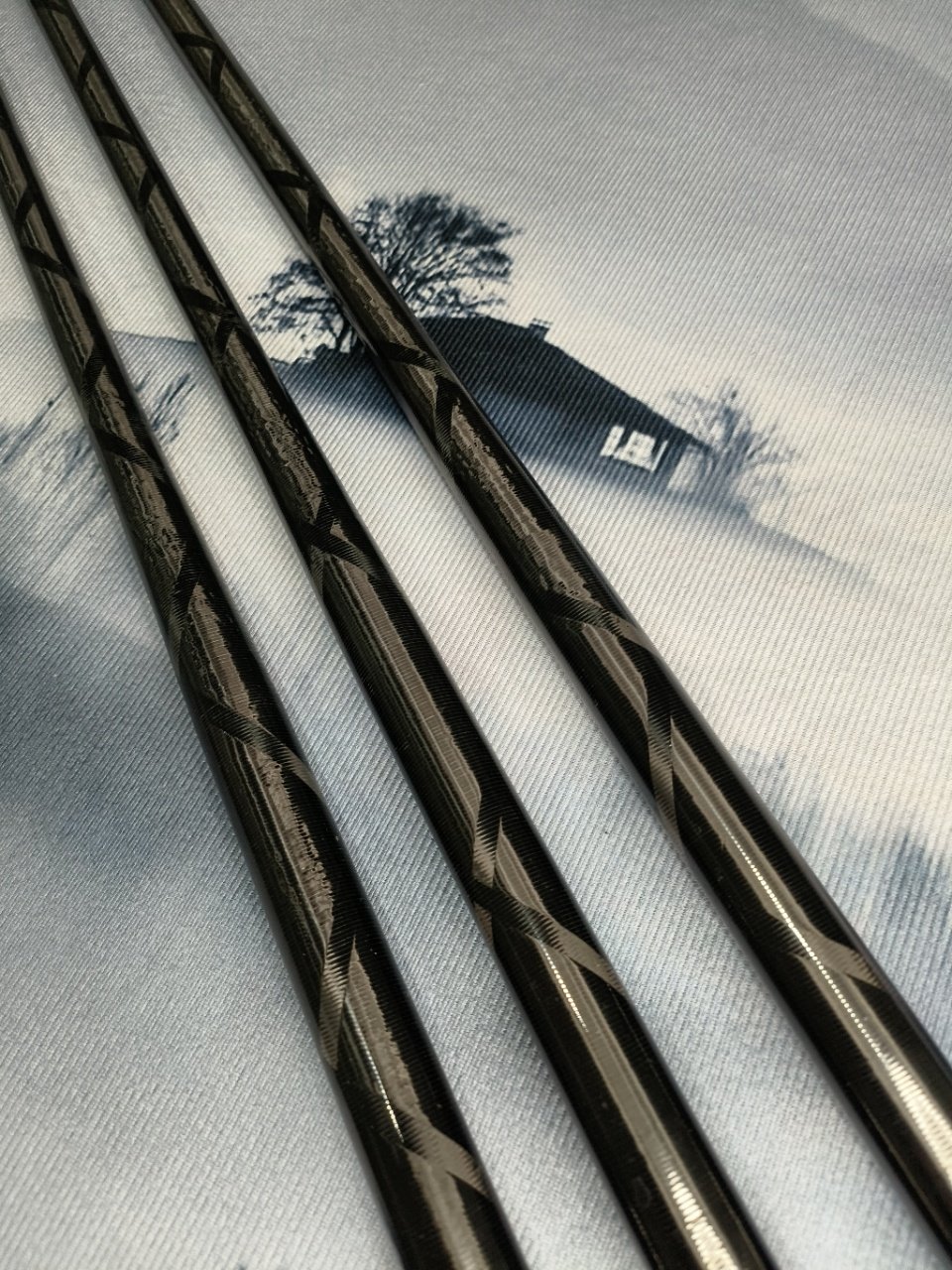 8H CROSS-CARBON BELT POLES ARE VERY HARD TO USE