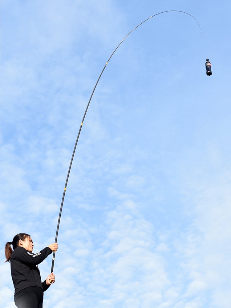 THE FISHING POLES ARE SO LIGHT AND SO HARD, 6H19 AND 28PM