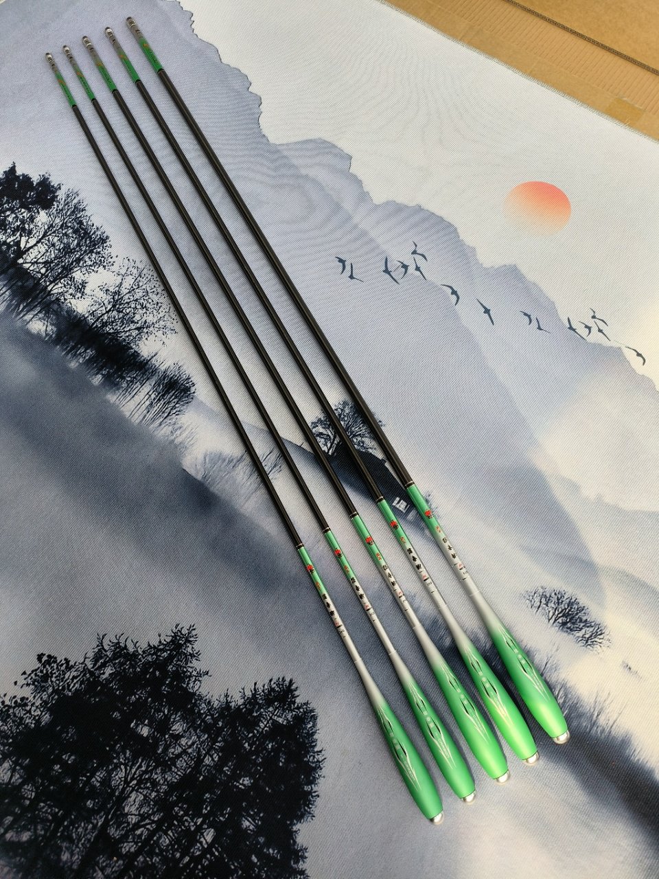 New item 37 sets the scavenger rods of the crawfish poles, which are so light and so hard, that they're 2.7-6.3 metres long, recreational and wild