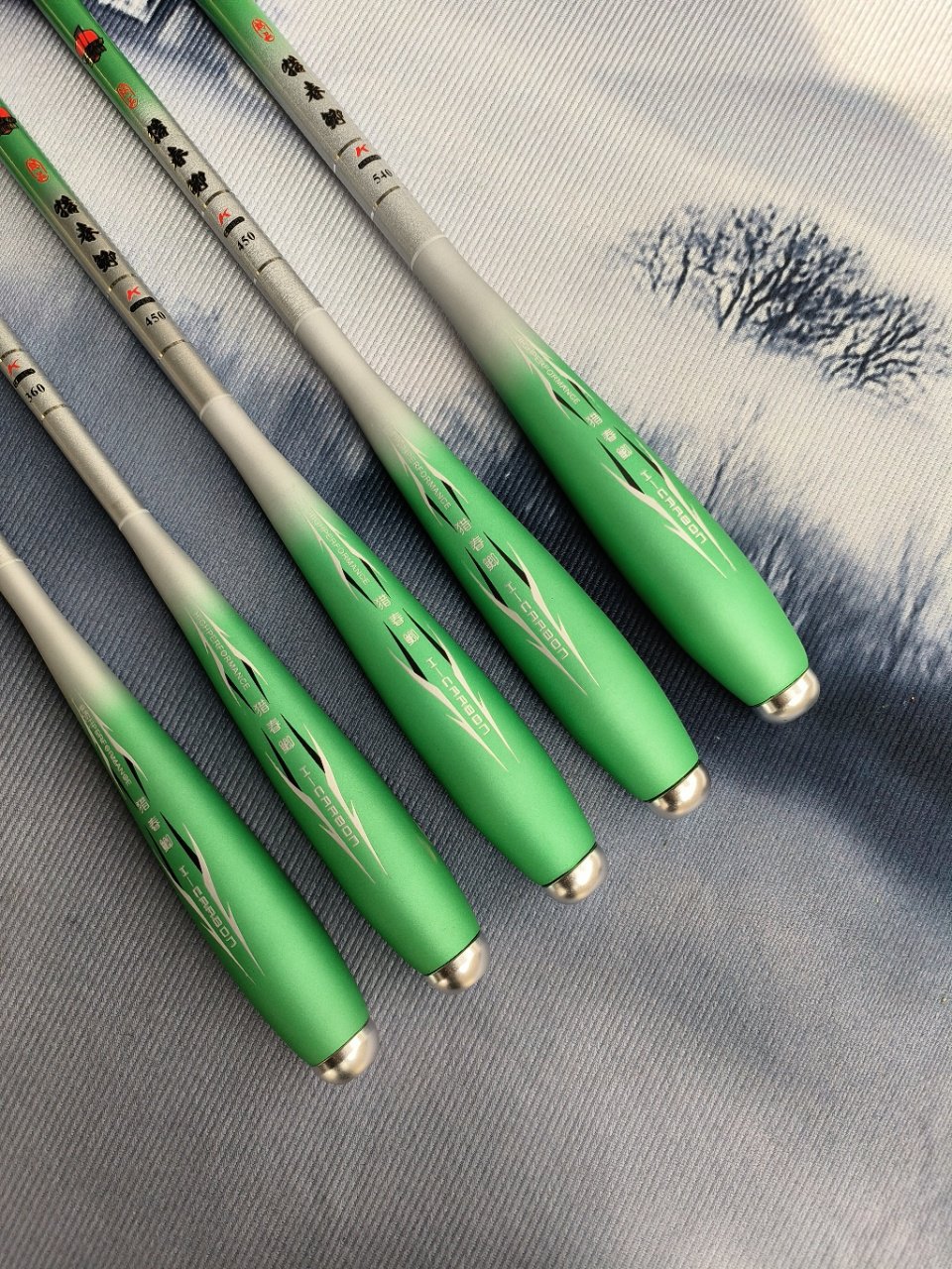 New item 37 sets the scavenger rods of the crawfish poles, which are so light and so hard, that they're 2.7-6.3 metres long, recreational and wild