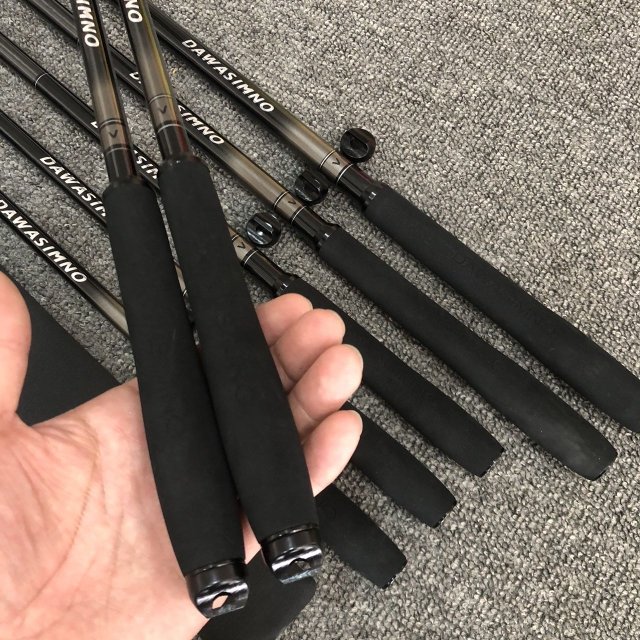 DAWASIMNO19 IS A VERY SOFT, COSY, SKATING FIELD FISHING POLE