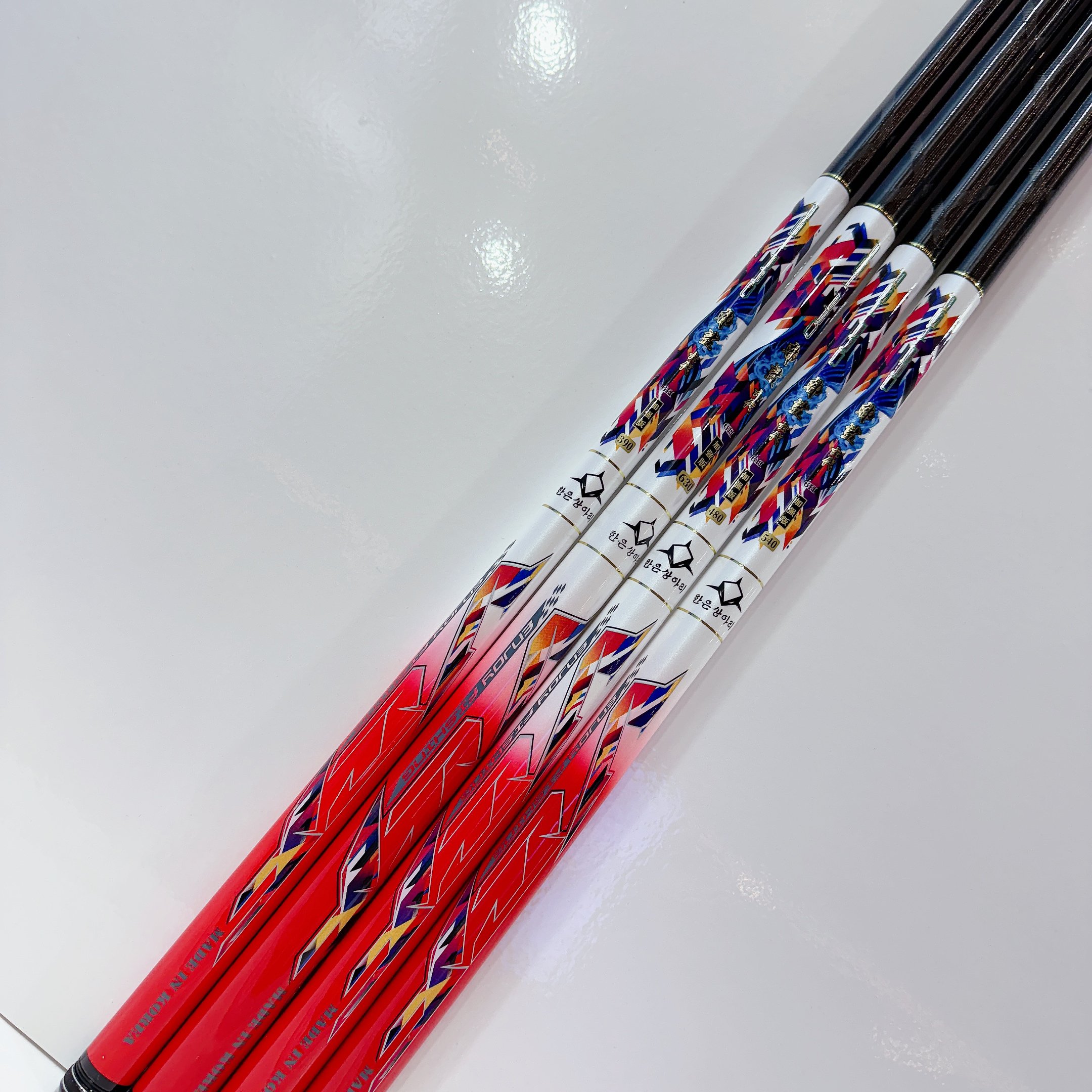 The new 2024, the Han Shark Six Generation Super Light, Super Hard field-fishing high-carbon fishing poles were hard