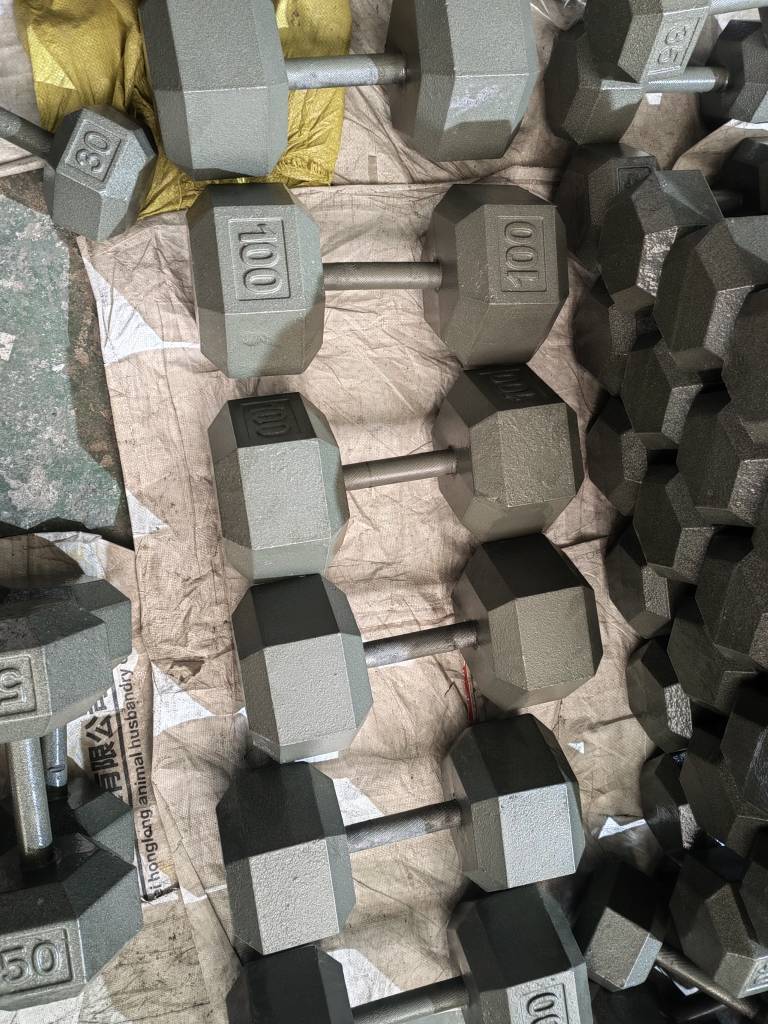 Hexagonal paint dumbbell classic American pure iron cast iron weightlifting fitness equipment integrated fixed men's baking paint spray paint