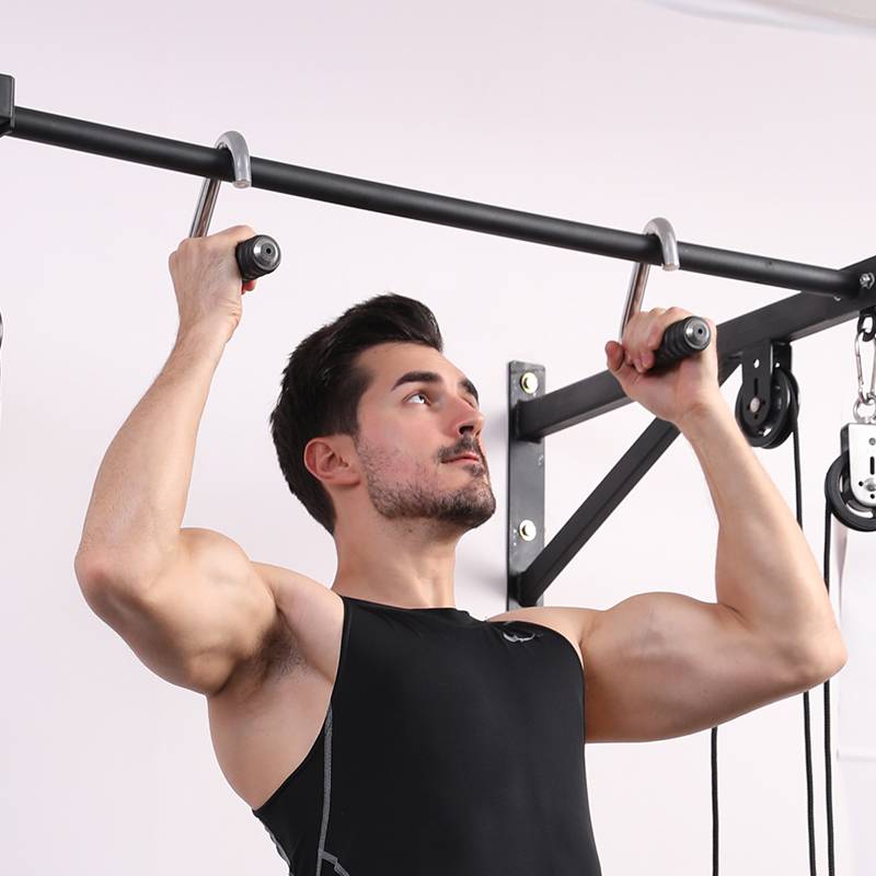 A hook handler combined training device pulls up a motor puller hand handle heavy training pole bell