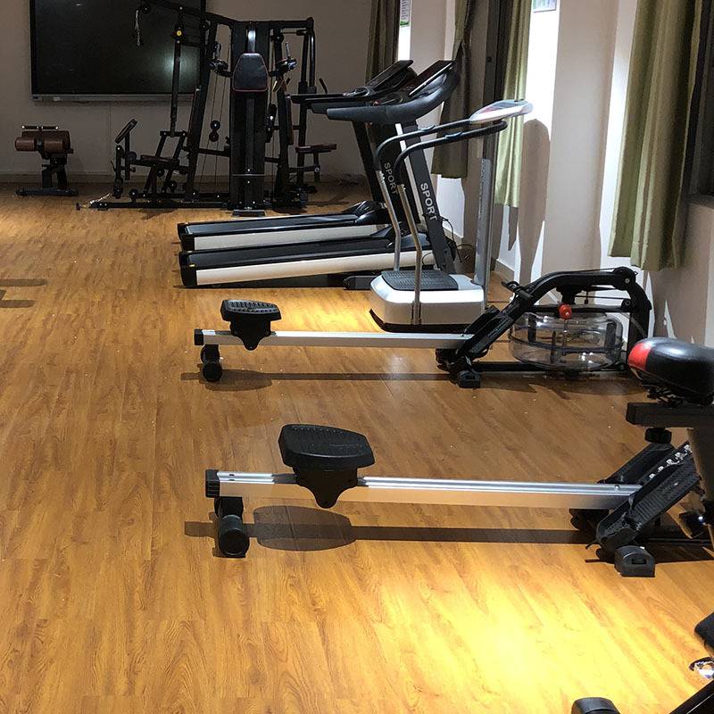 Gym -dedicated large -scale commercial treadmill multi -functional mute position fitness equipment full set of source manufacturers