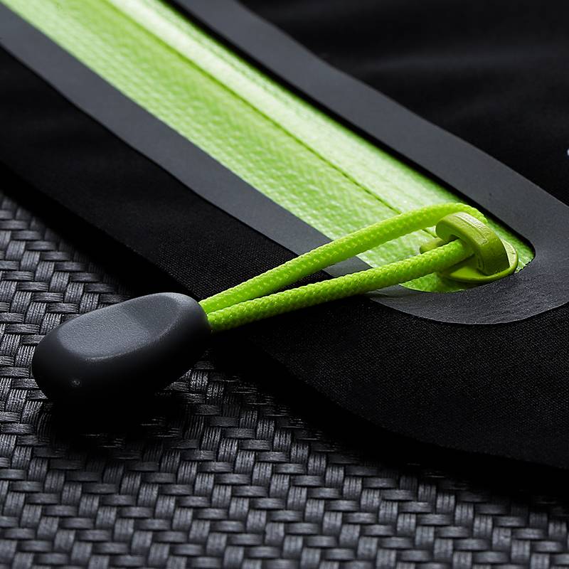 A run-in-the-port, a woman's mobile phone bag, a man's marathon equipped with super thin, invisible belts, multifunctional waterproof
