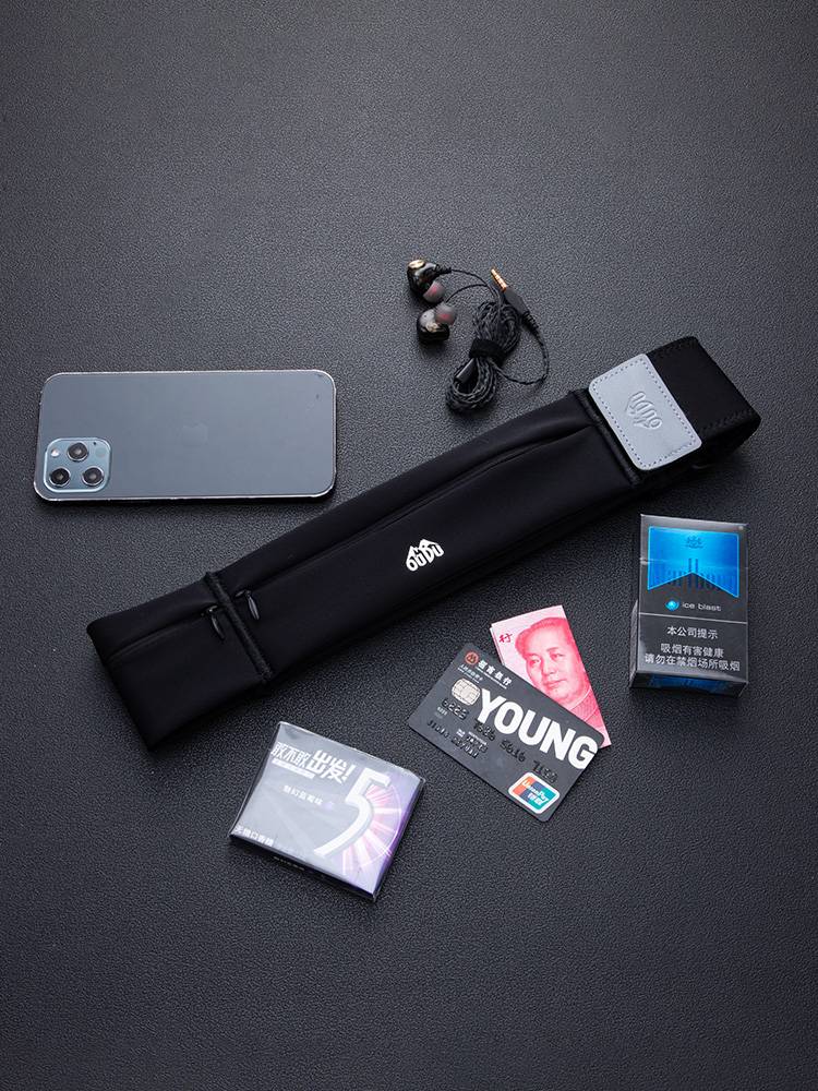 A running mobile phone bag for a 2024 man's bag with a magic belt and a female marathon