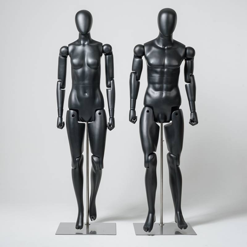 A multifunctional display of human robots in a running modeling tool for a man's body. Model