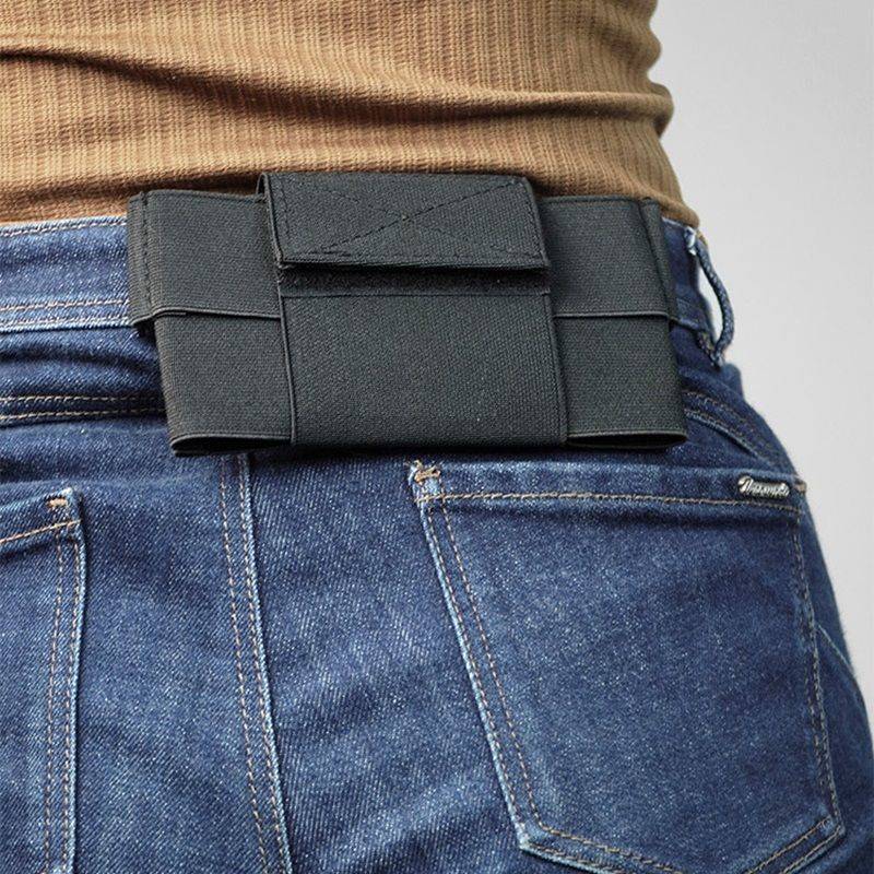 Invisible waistbags, mobile phones, side-to-side trot-heads, and you go to bed with your mini-pack