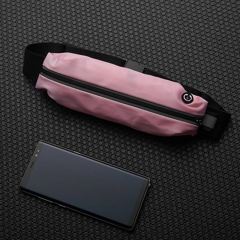 A sports cashier's handbag, a man and a woman with a new waterproof, invisible, mini-reflex