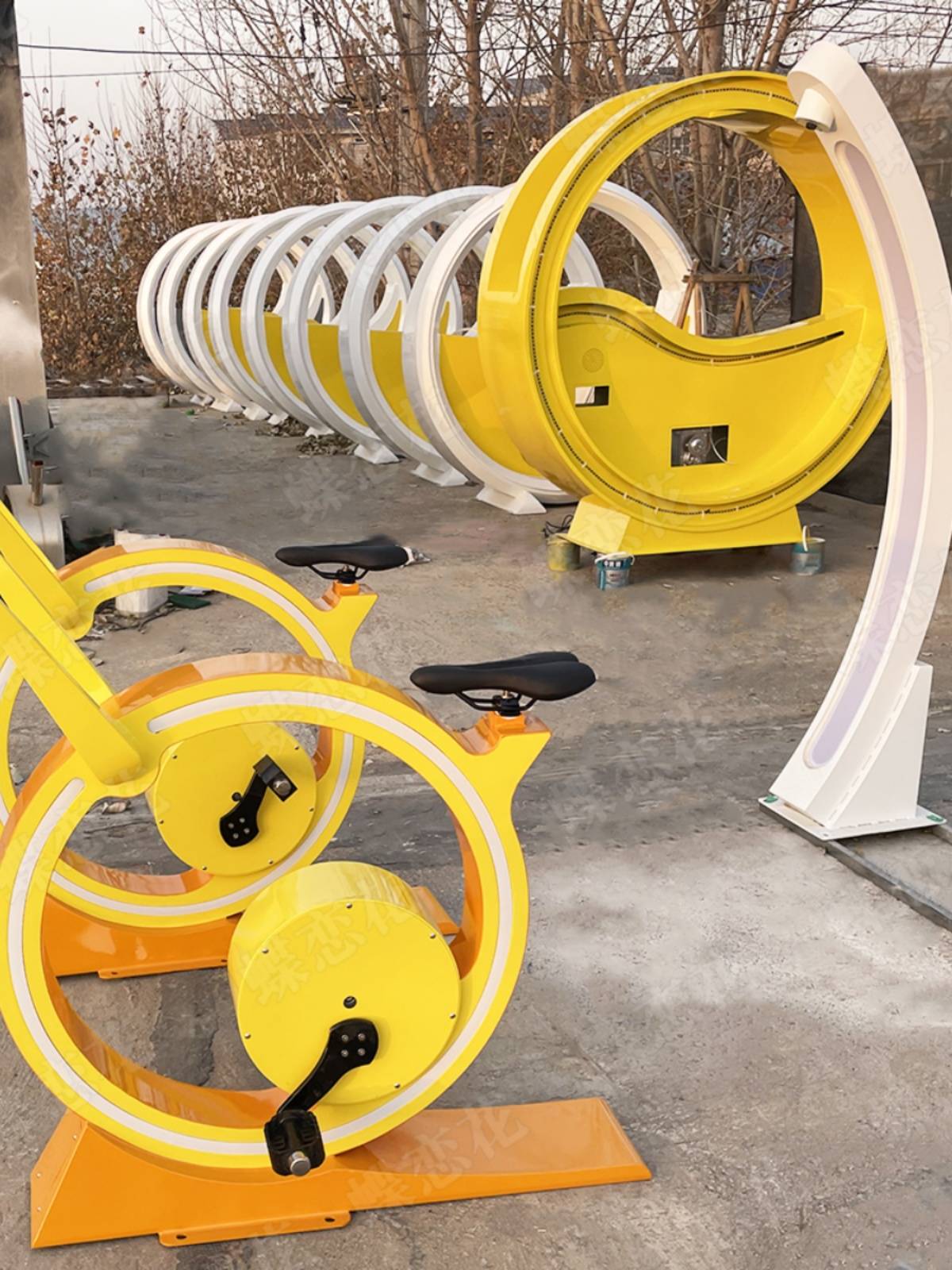 A mini-power luminescence bike, a luminous luminator, and a home-to-child match