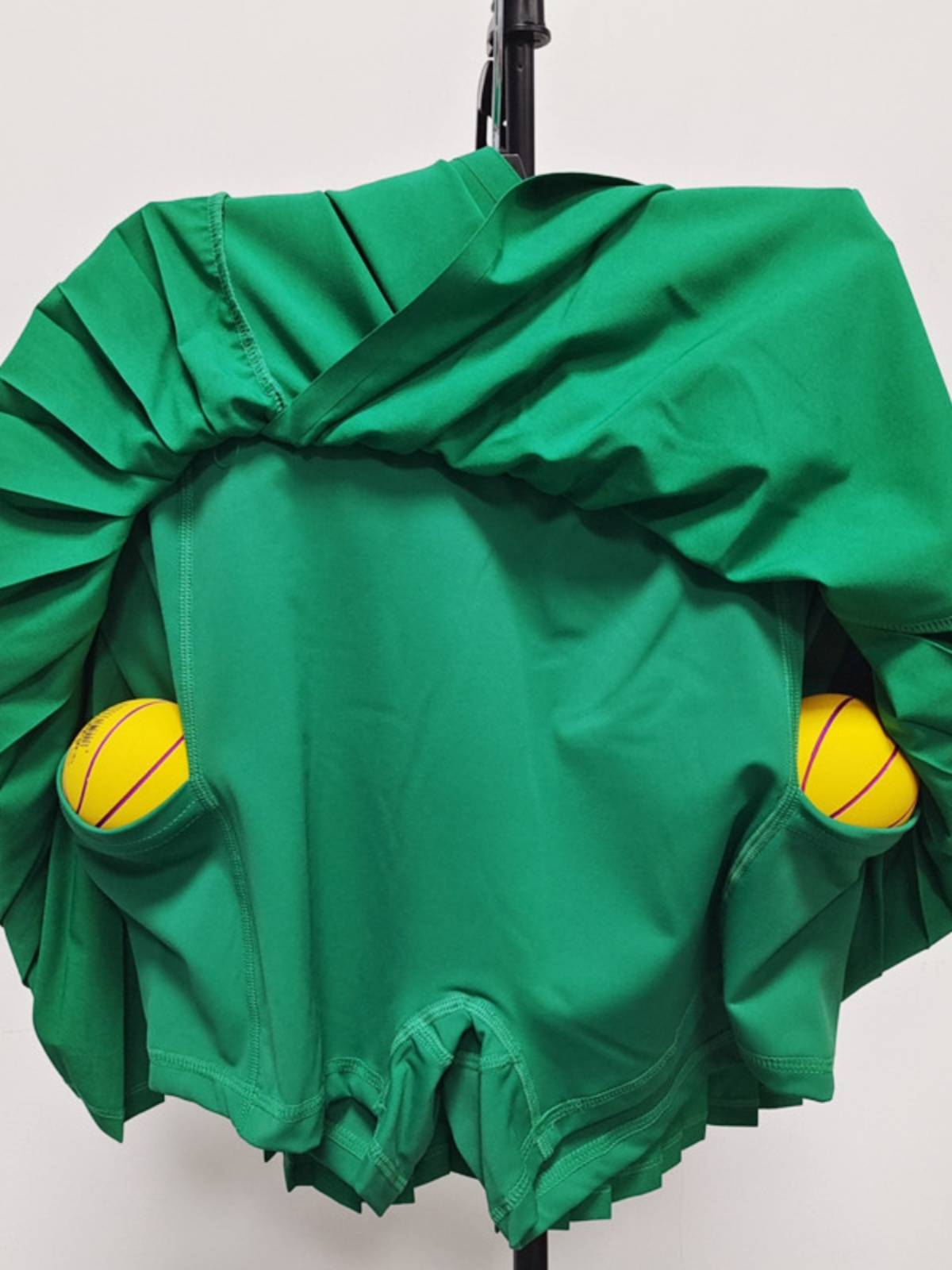 Cross -pine pieces of split breeze, piano pleated dry tennis skirt running sports shorts skirt, abdominal woven elasticity