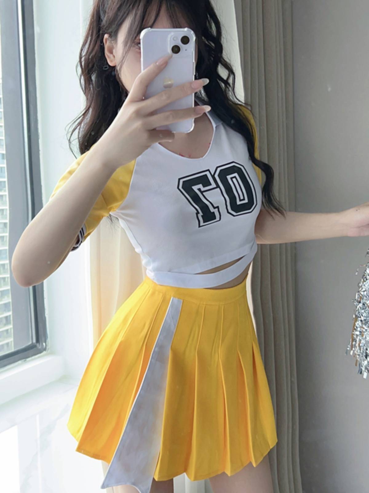 The Korean women's reunion, the dress-up women's gymnasts, cheering for football baby costumes