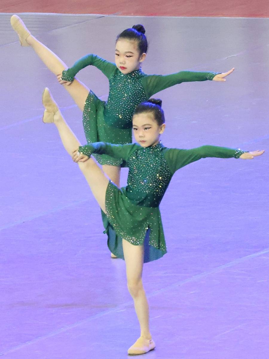 Custom cheerleading competition clothing cheerleading team performance, competitive goninnar, clothing dance, 24 new female men