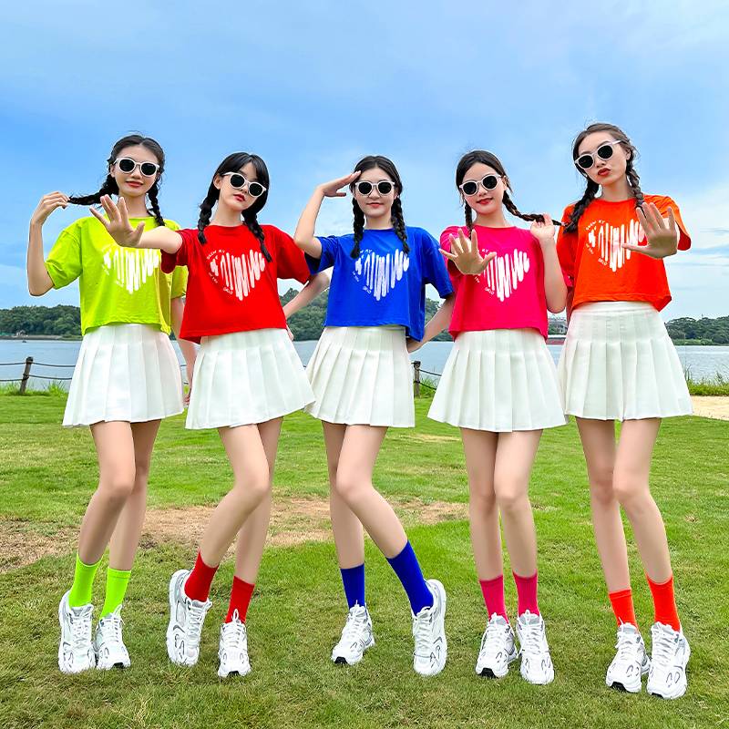 The opening ceremony of the Lara team performance service sports meeting La La Raoming Graduation Seasonal Bodybuilding Set Short Sleeve Female Spring
