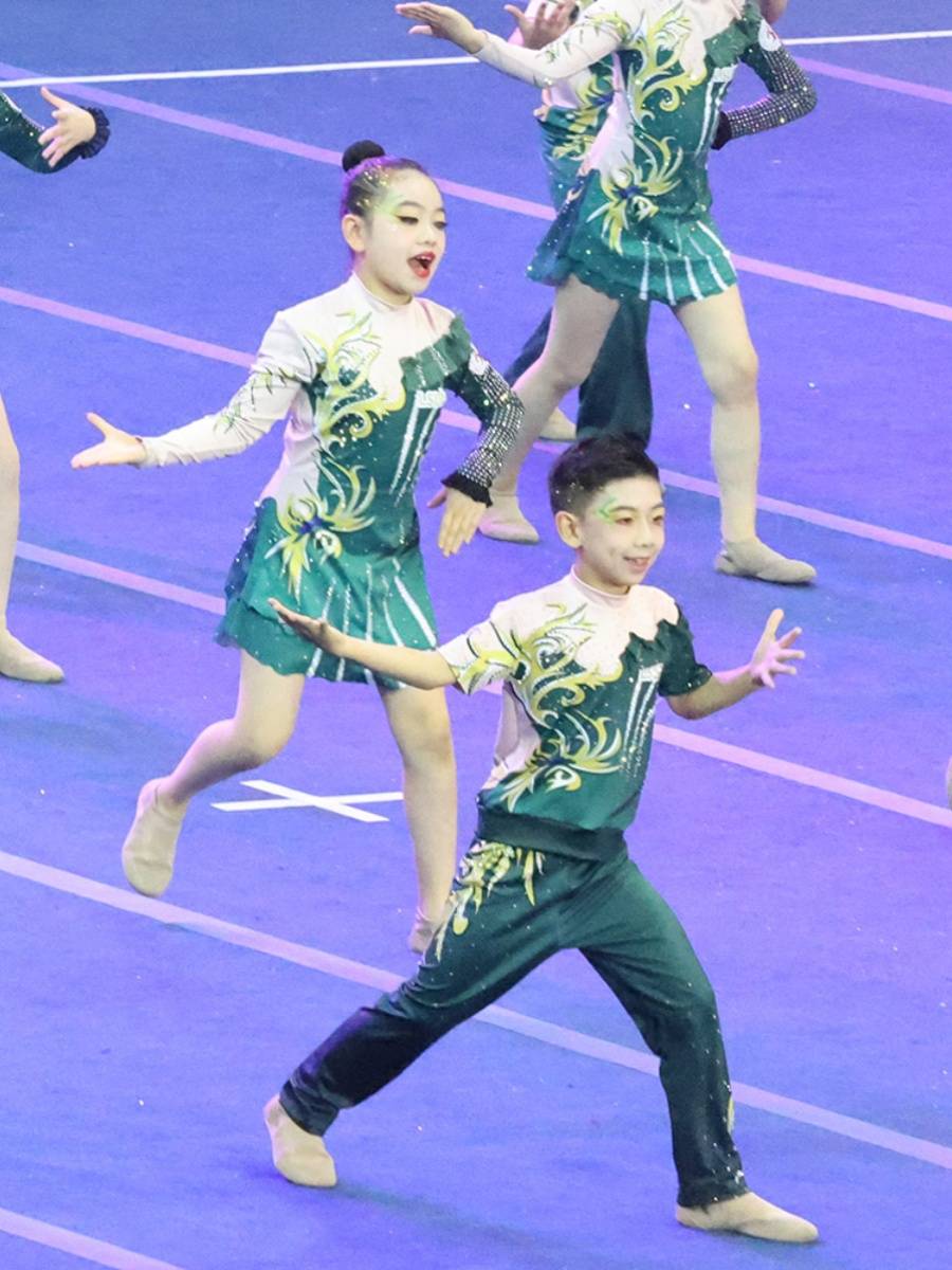Customized Lala fuck clothing cheerleading team clothing competitive gymnastics clothing performance service students 24 new men