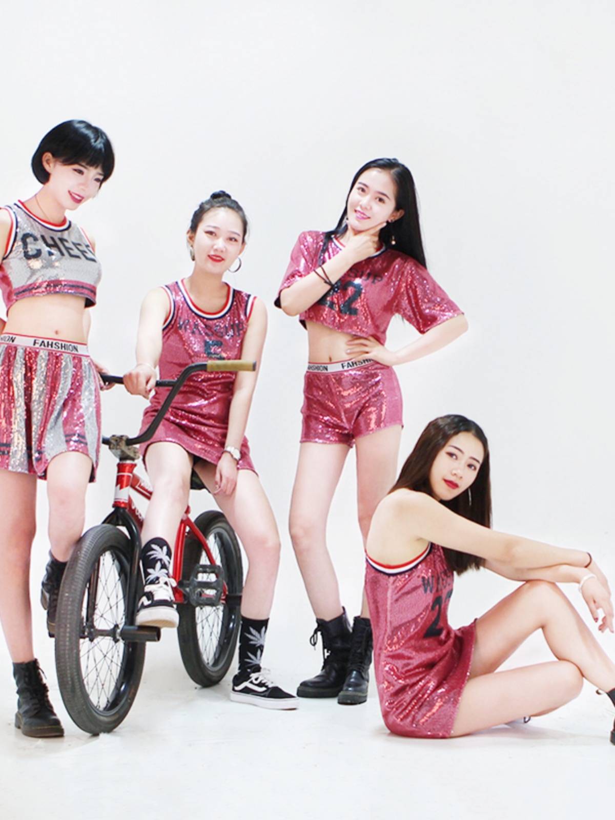 Hip -hop jazz dance jazz aerobics cheerleading team street dancers performance square dance glitter sequin performance clothing set female