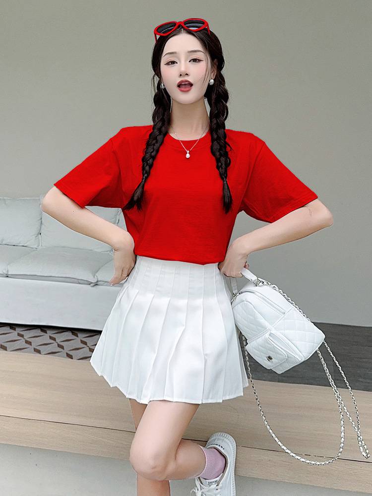 The Korean women's stage-show college sportsmen's recitals are in a candy-coloured dress suit