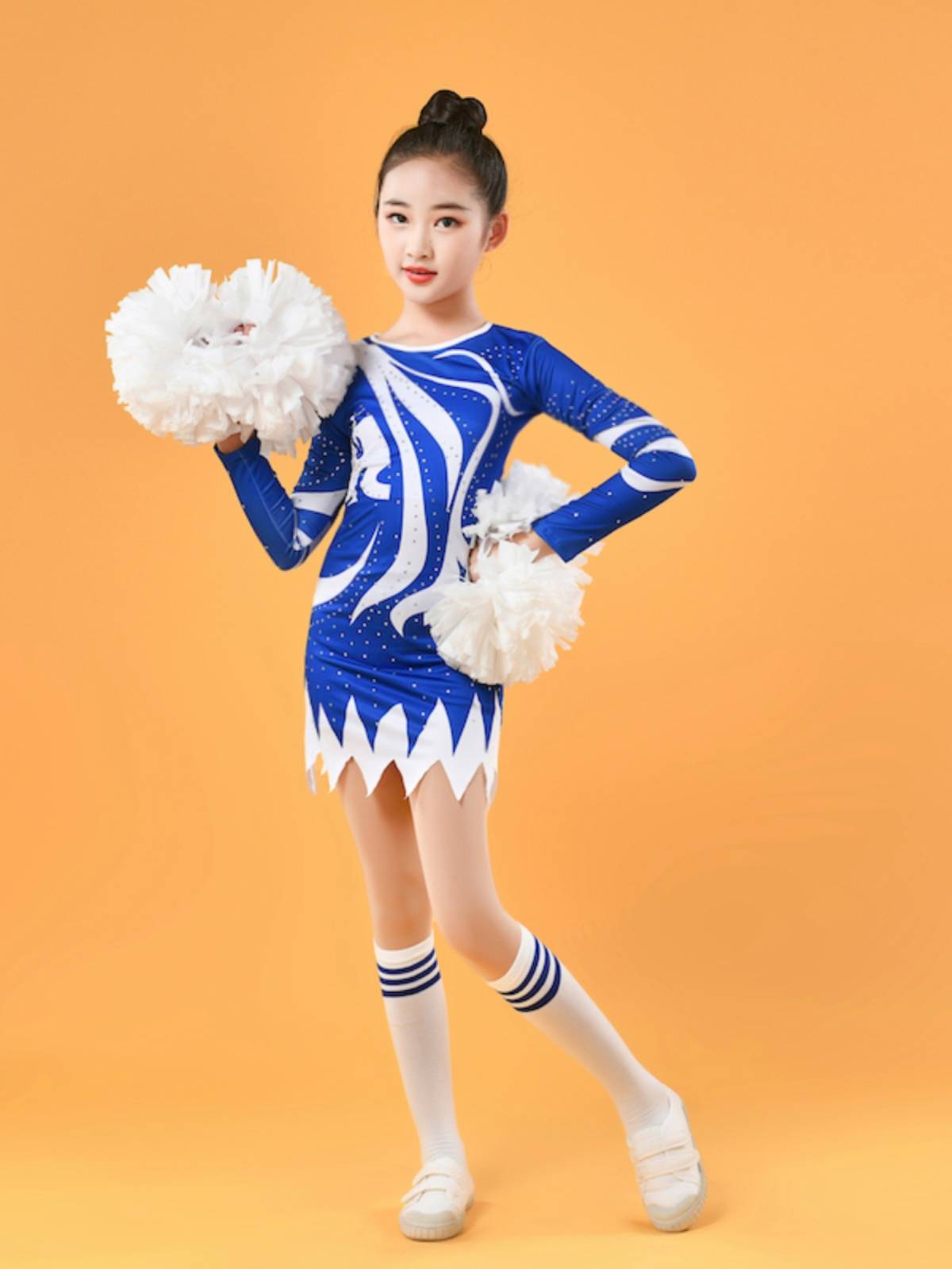 La La Xueyou Campus Games La La team performance service adult group bodybuilding competition dance service