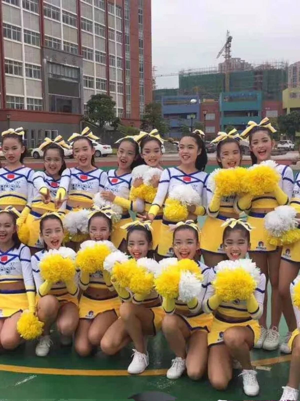 Children cheerleading service primary and secondary school students cheerleading exercise dance competition service gymnastics performance clothing