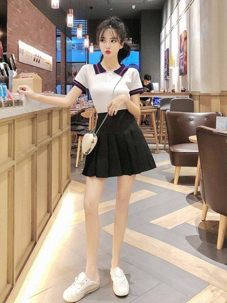 Student football baby la la la gallery performance service adult bodybuilding Korean female group jazz dance watch show modern dance