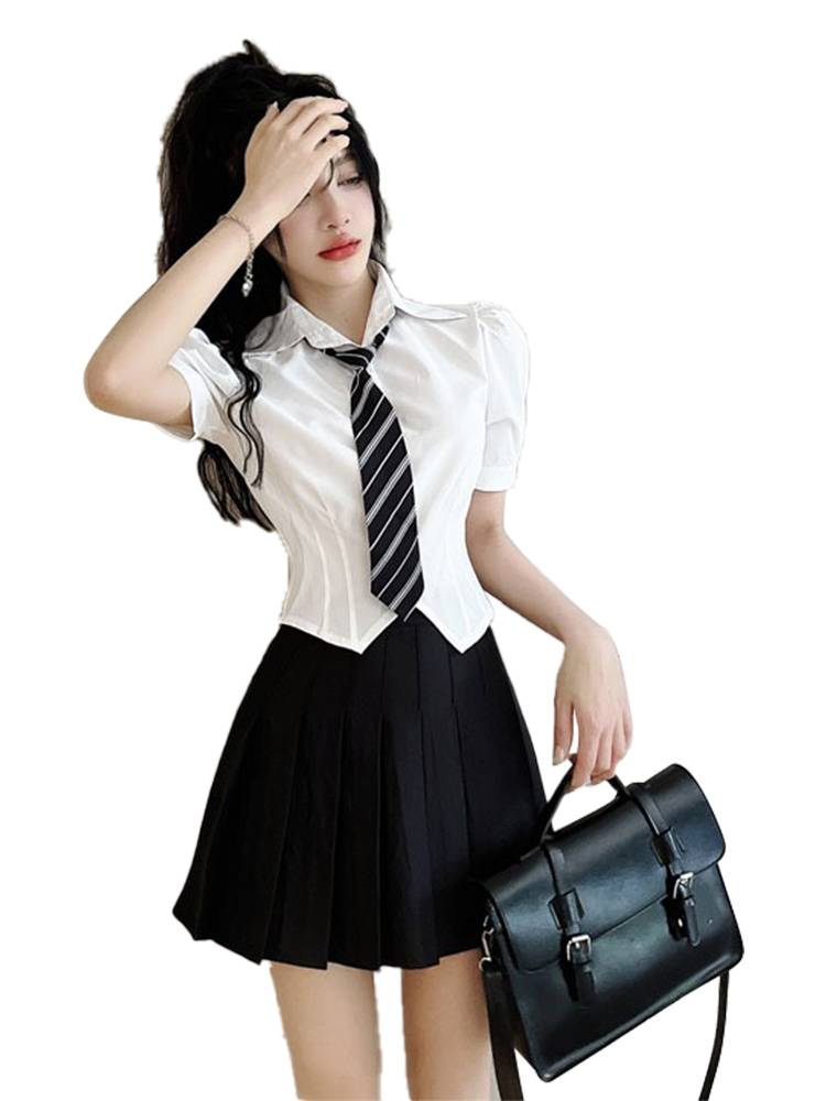 the opening of the korean women's fashion jk-skirt-suited college sports competition