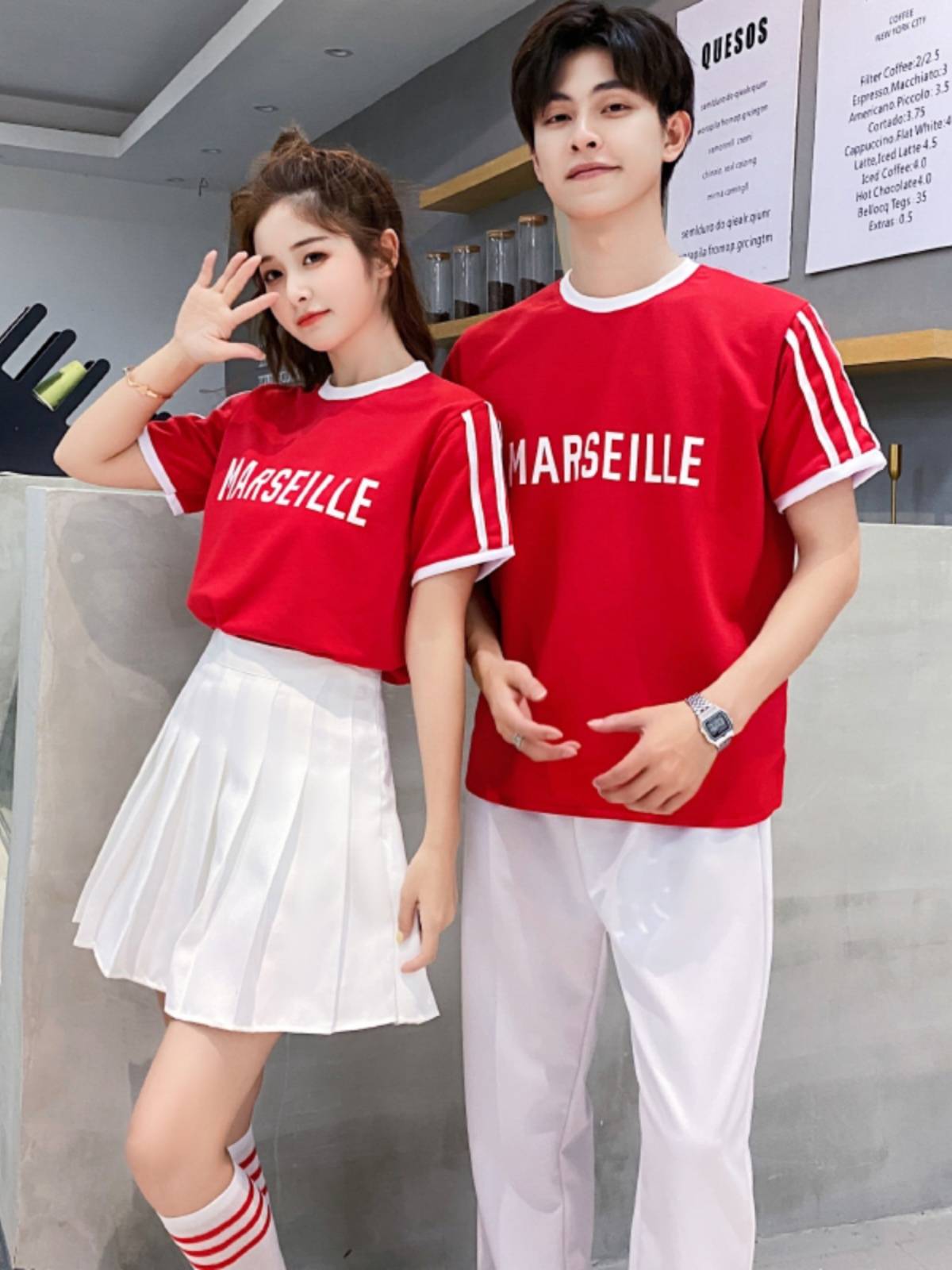 The opening ceremony of the Lala team performance service sports meeting La La Raoming Graduation Seasonal Bodybuilding Set Short Sleeve Men and Women Spring