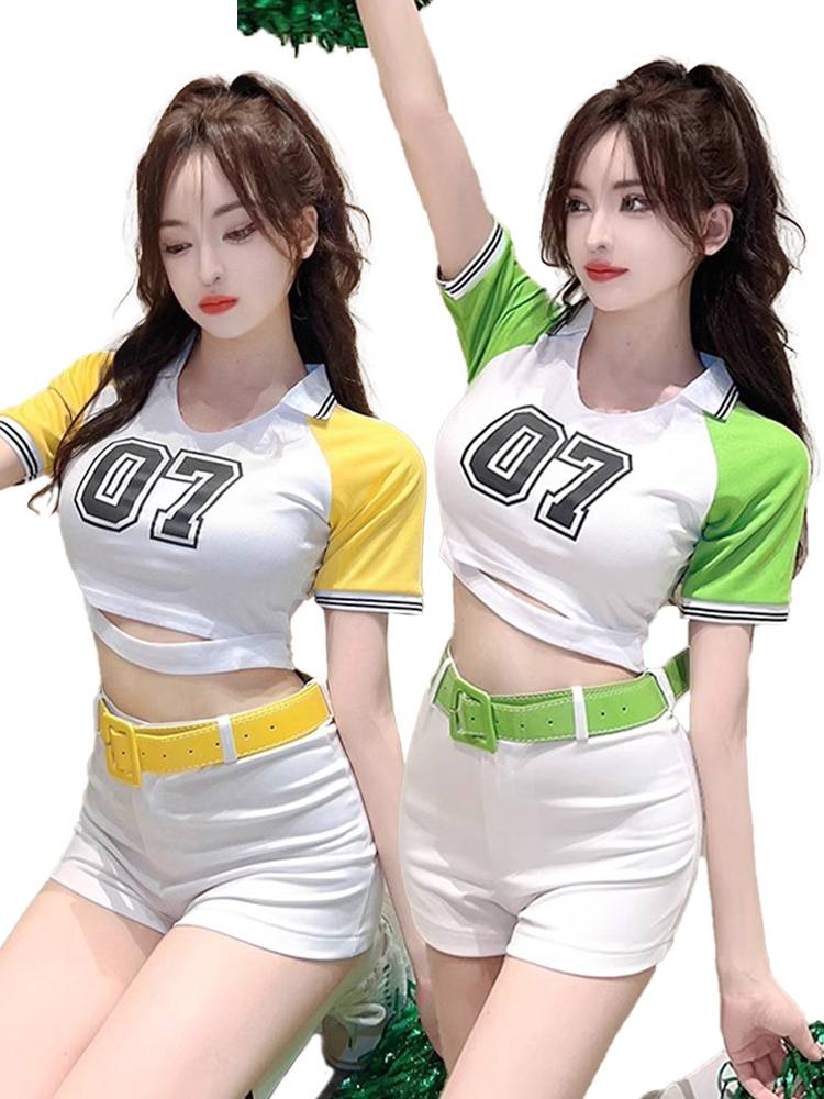 The Korean girls in high school, the choreographer, the choreographer, the troupe, and the football