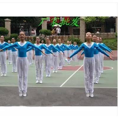 Primary and secondary school students radio gymnastics and gymnastics exercise games group gymnastics watch show children's square dance performance service
