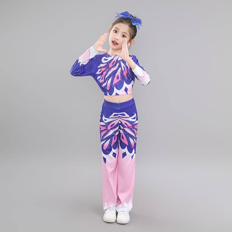 The new cheerleading competition clothing girl and children cheerleading sports competitive dance and gymnastics group performance service