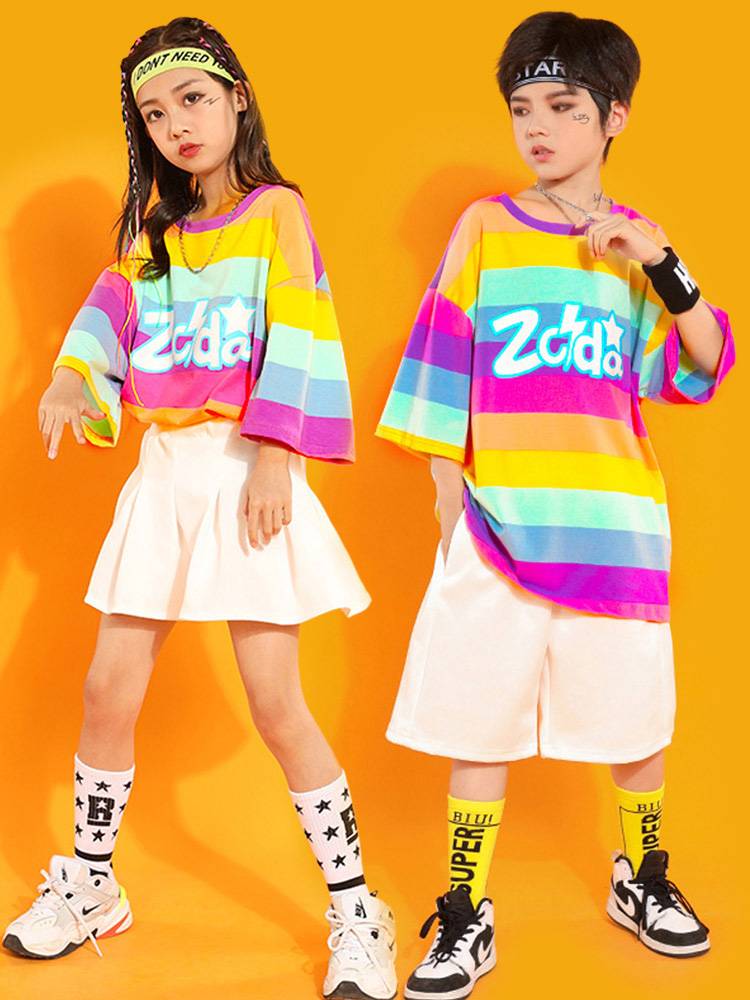 Primary school student la la gallery dance cheerleading team performance service for men and girls stage