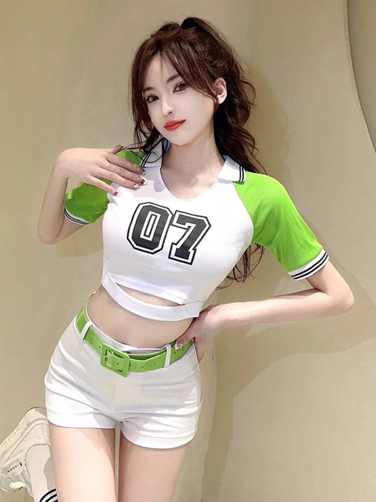 College student group cheerleading performance service Lala team bodybuilding exercise games opening ceremony female stage performance service