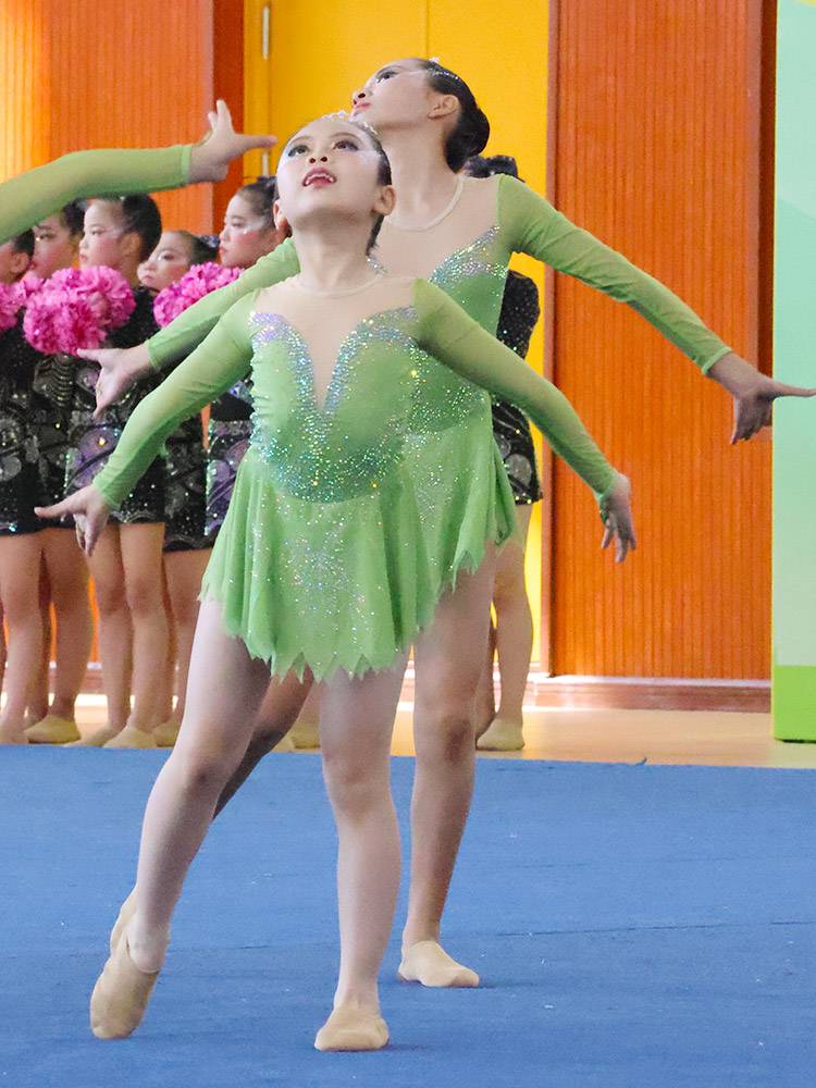 Custom cheerleading competition clothing cheerleading team clothing cheerleading team clothing and fitness new products 24 adult women