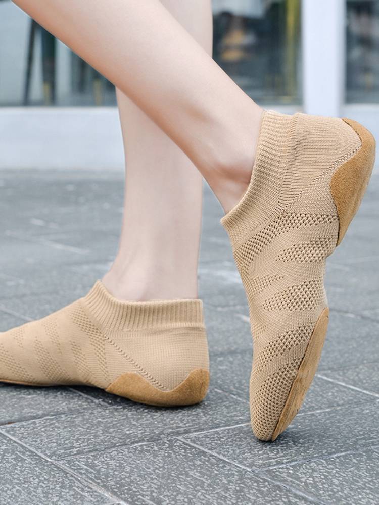 Yingrui new cheerleading shoe camel dance shoes children's female and female flesh -fucking shoes professional men's practice soft base