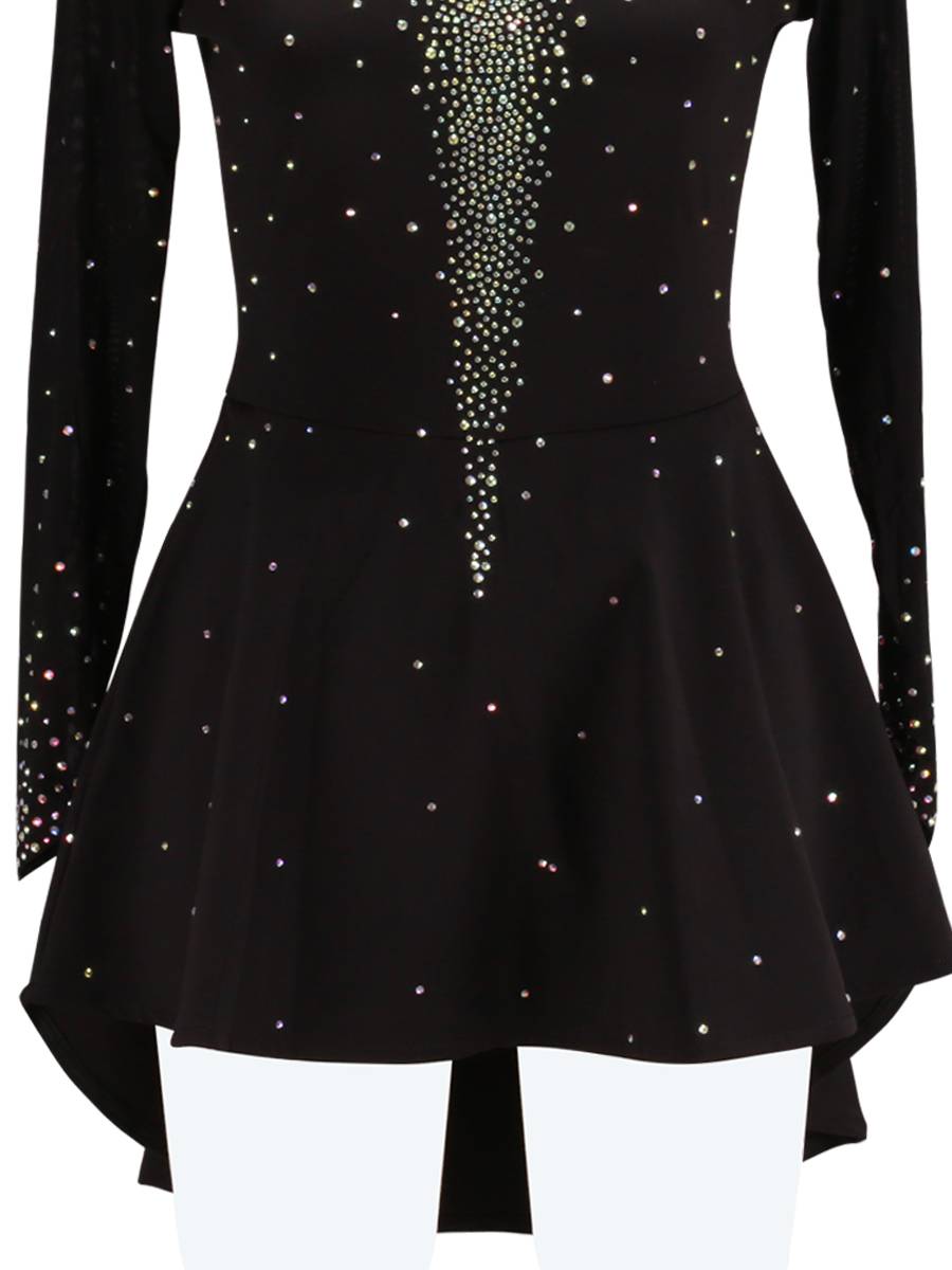 ♪ Black, little, tall, long-sleeved jazz ♪