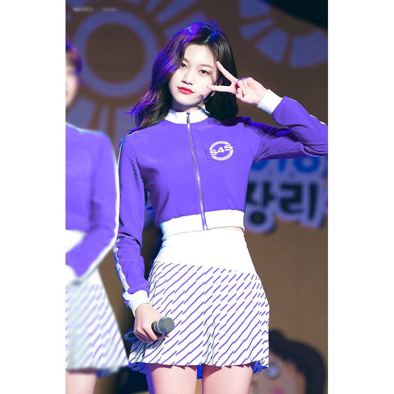 New Korean Women's Group Wekimeki Sir Dance Performance Service Student Games La La Raoming Aesthetic Dance Dance