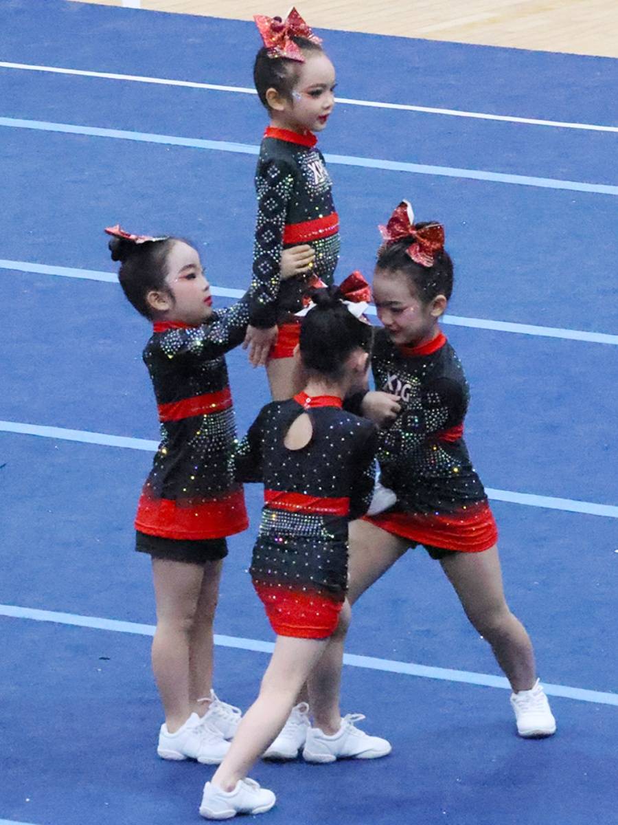 Customized Lala fuck clothing cheerleading team clothing competitive gymnastics clothing performance service students 24 new men