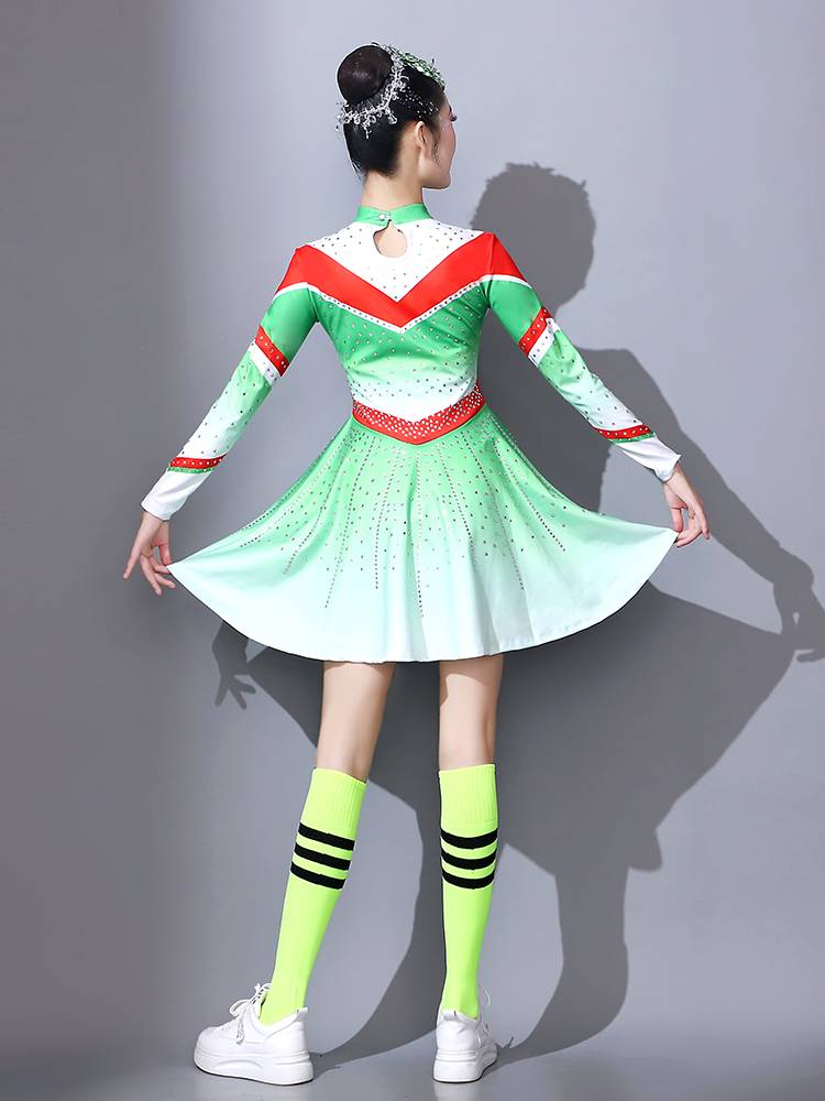 Lala team service gymnastics dance performance clothing performance service primary and secondary school students cheerleading mass bodybuilding service
