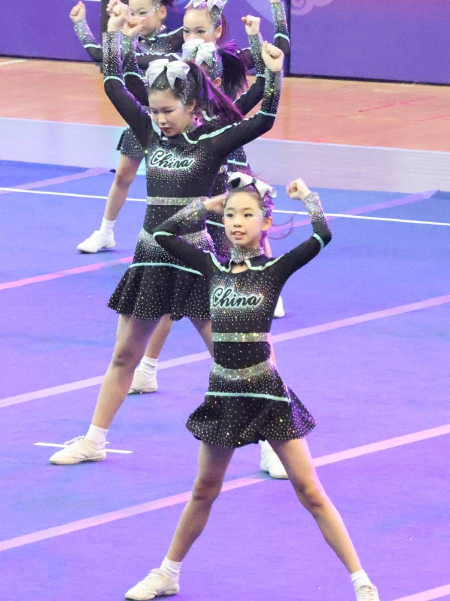 Custom cheerleading competition clothing cheerleading team clothing team clothing team clothing and gym costume 24 new students female and male